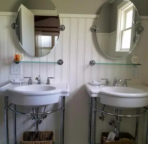 Hotelli China Creek Cottages