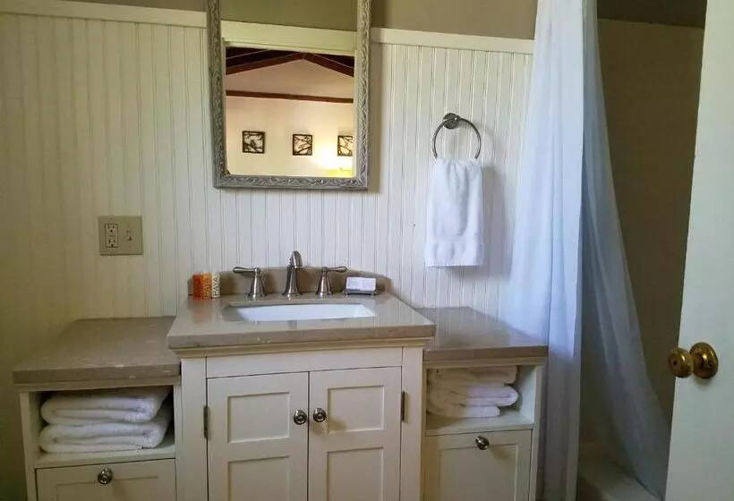 Hotelli China Creek Cottages