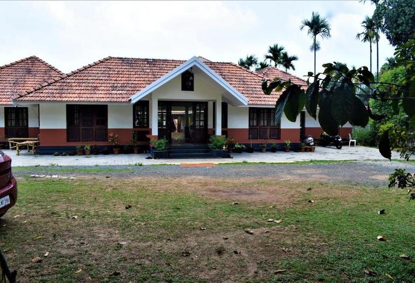 פנסיון 3 Hills County Resort Wayanad