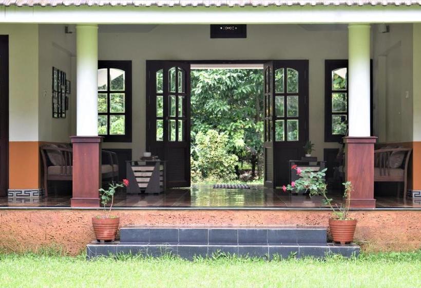 פנסיון 3 Hills County Resort Wayanad