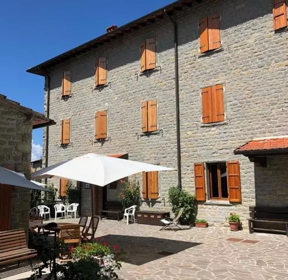 ホテル Albergo Ristorante Letizia