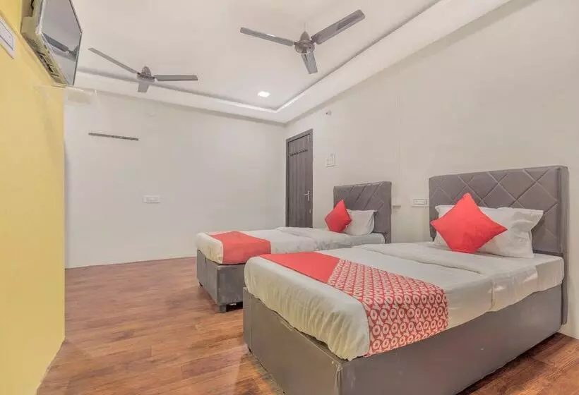 ホテル Ruby Grand Opp Apollo Hospital Kondapur
