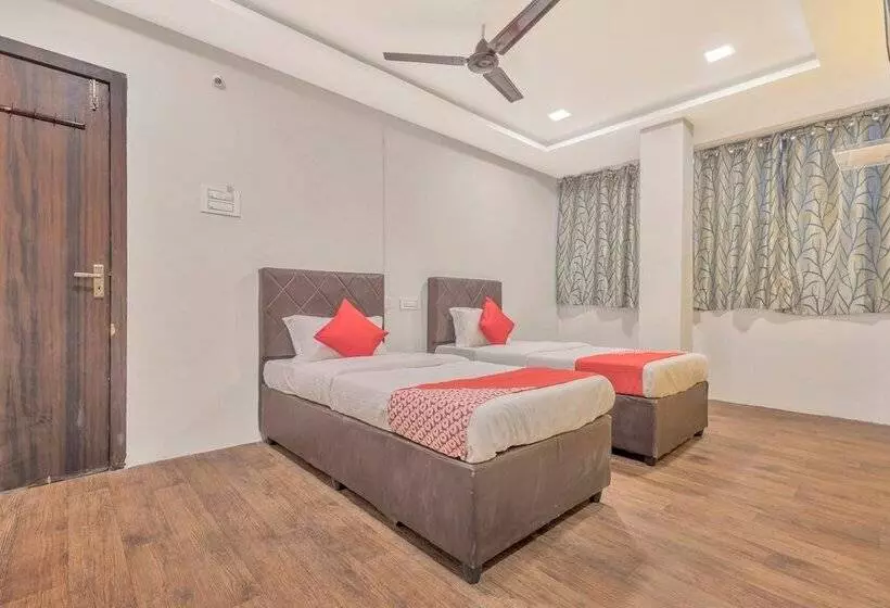 ホテル Ruby Grand Opp Apollo Hospital Kondapur