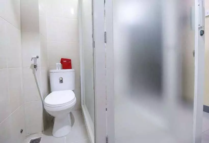 ペンション Reddoorz Near Itc Cempaka Mas