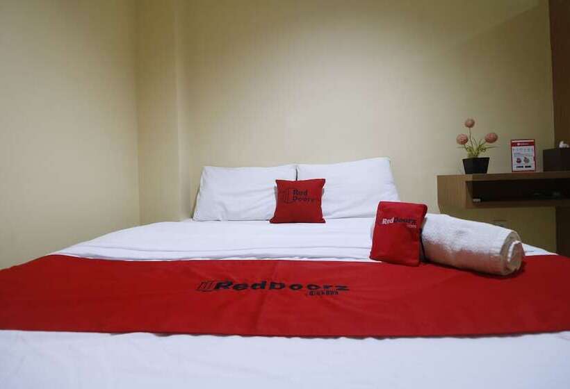 פנסיון Reddoorz Near Itc Cempaka Mas