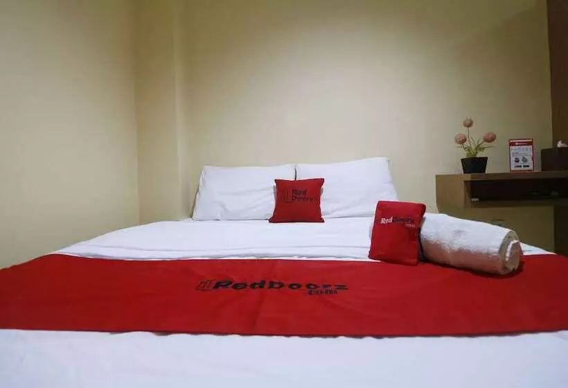 ペンション Reddoorz Near Itc Cempaka Mas
