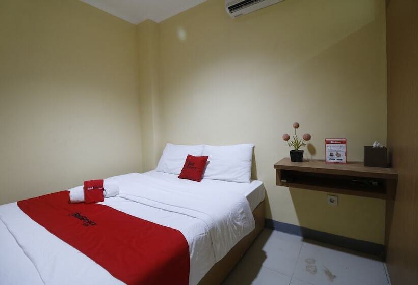 פנסיון Reddoorz Near Itc Cempaka Mas