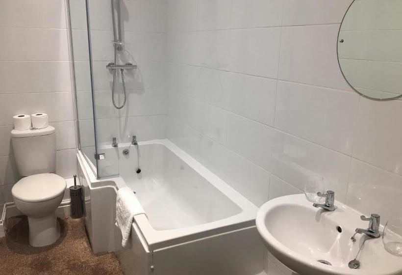 The Waverley Hotel Maryport