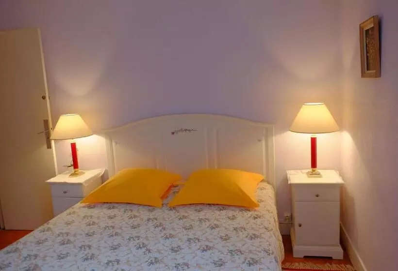 ベッドアンドブレックファースト Le Cottage Bnb Chambres Dhotes Paris Saclay