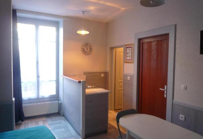 Отель Au Relais Du Parc De Millevaches