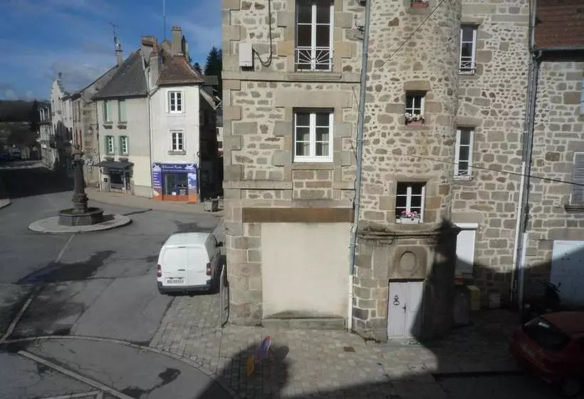 ホテル Au Relais Du Parc De Millevaches