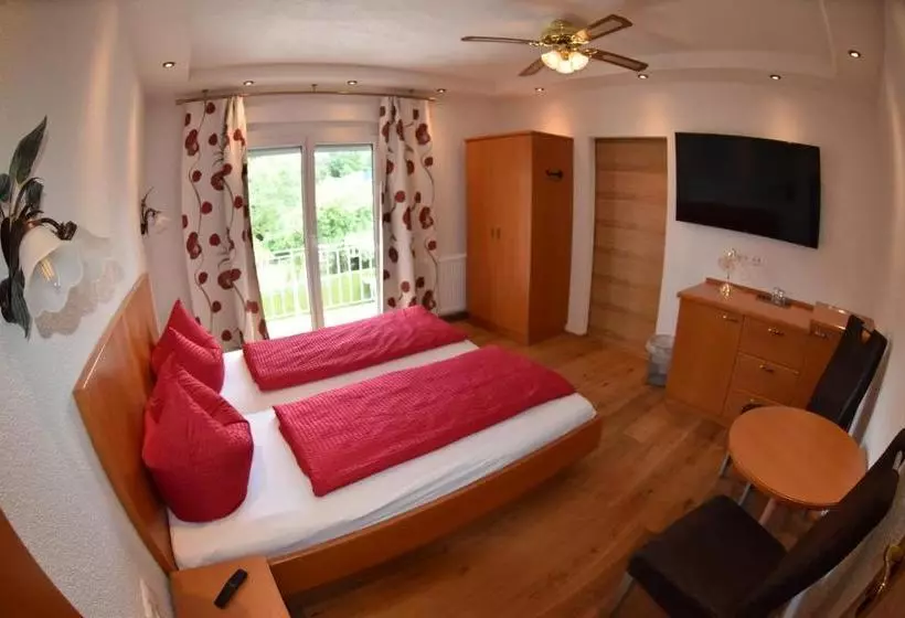 ベッドアンドブレックファースト Seebär Velden