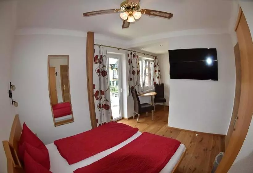 ベッドアンドブレックファースト Seebär Velden