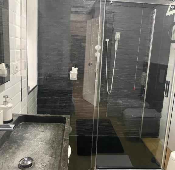 هتل A Casa Di V Ale