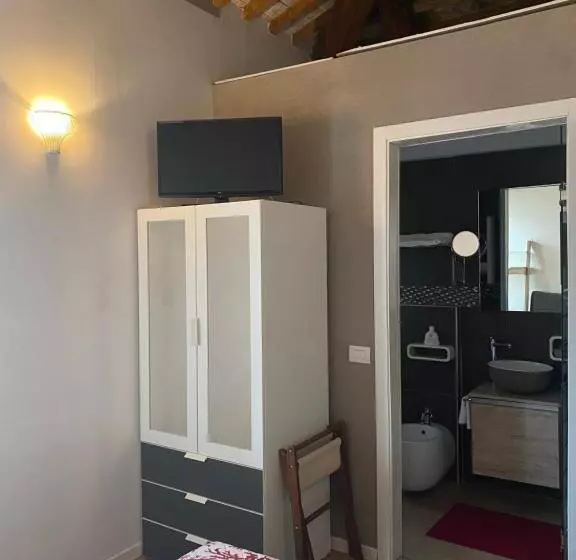 هتل A Casa Di V Ale