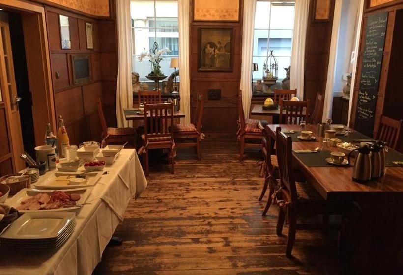 Pensionat Weingut Day