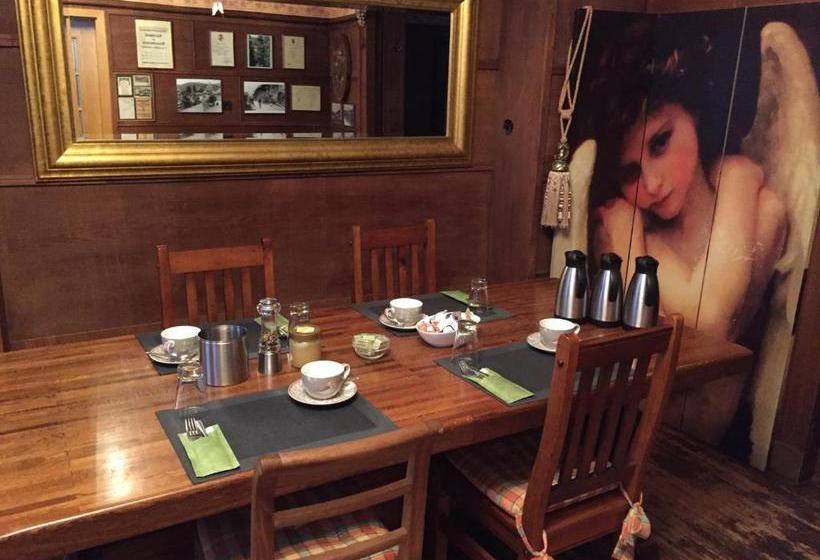 Pensionat Weingut Day