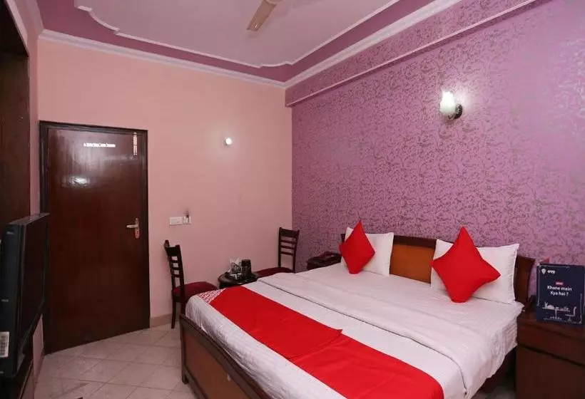 Hotelli Oyo 15398 The Grand Avenue