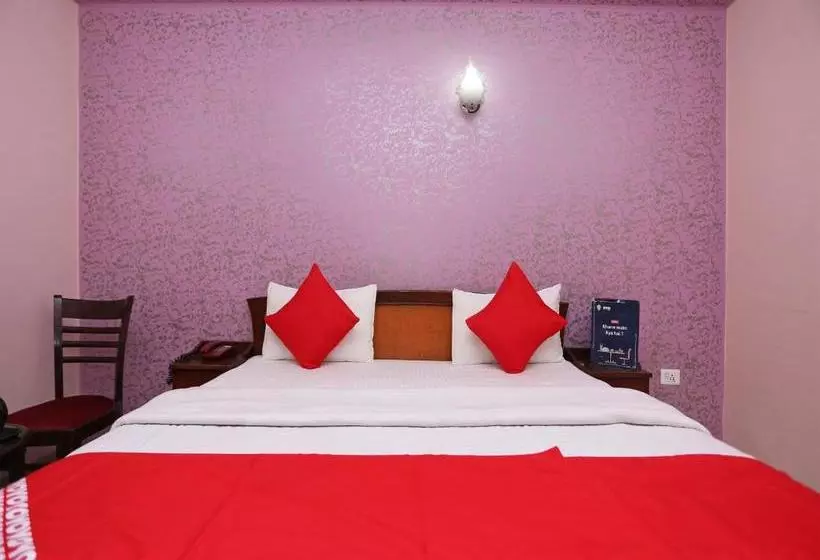 Hotelli Oyo 15398 The Grand Avenue