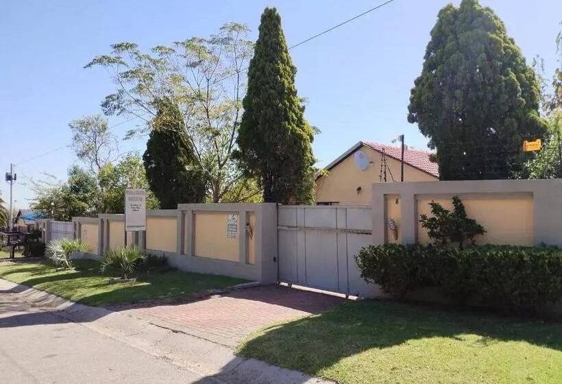 Majatalo Tokelo Guesthouse Emalahleni