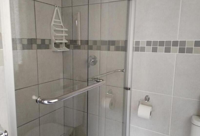 ペンション Tokelo Guesthouse Emalahleni