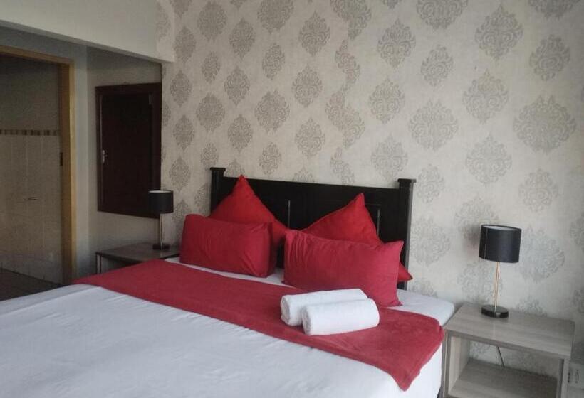 ペンション Tokelo Guesthouse Emalahleni