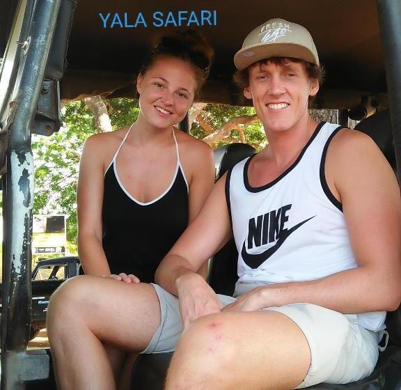 펜션 Blue Birds Tissa & Yala Safari