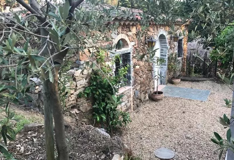ペンション La Maison Des Oliviers