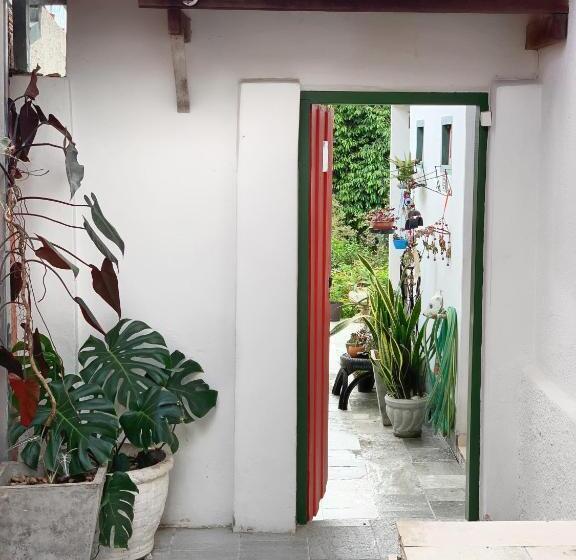 膳宿费 Toca Do Lobo