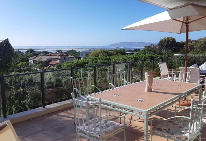 بنسيون Tidal Retreat