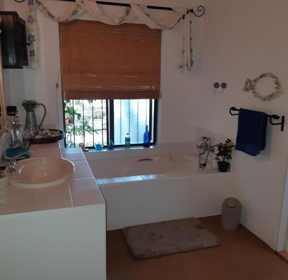 بنسيون Tidal Retreat