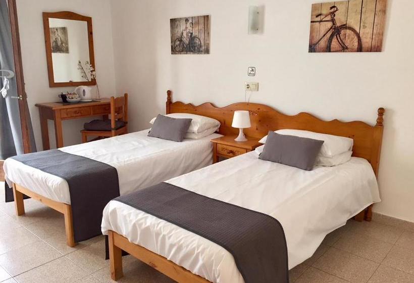 Пансион Sol Y Luna Cala Millor