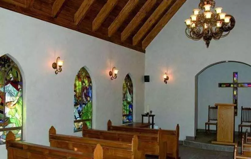 Hotelli Three Rivers Lodge And Villas