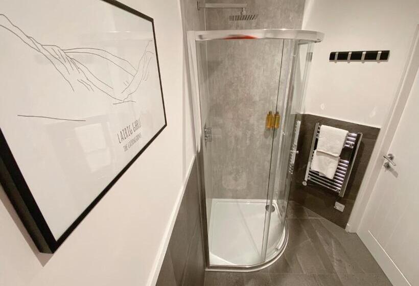 פנסיון Ravenscraig Guest House