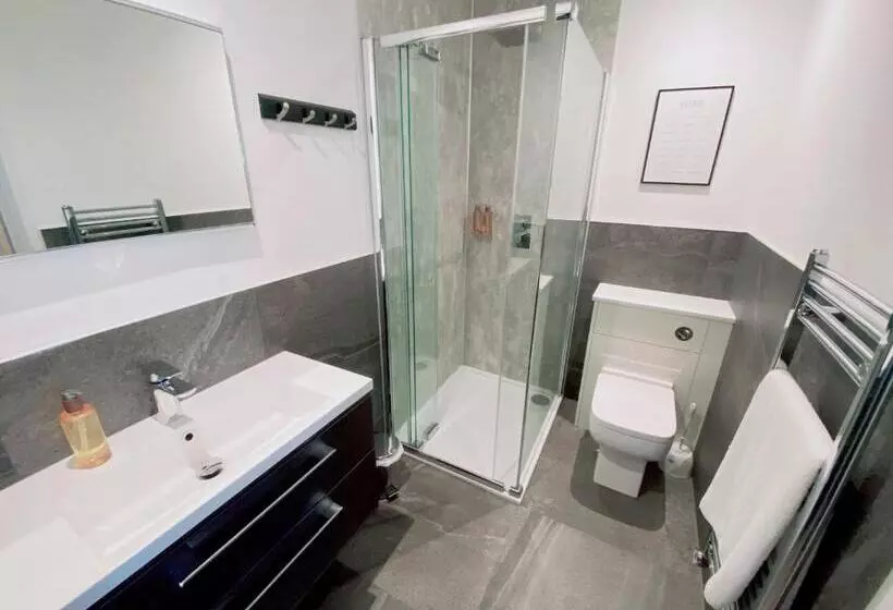 Majatalo Ravenscraig Guest House