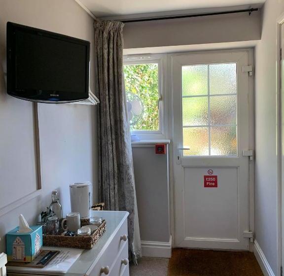 膳宿费 The Cobblers