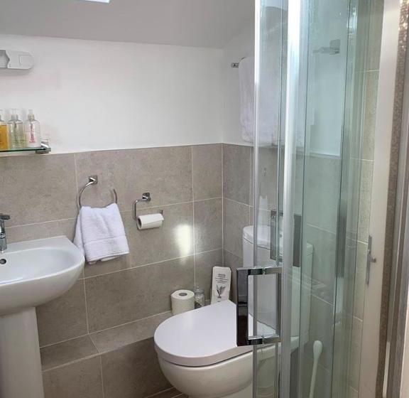 膳宿费 The Cobblers