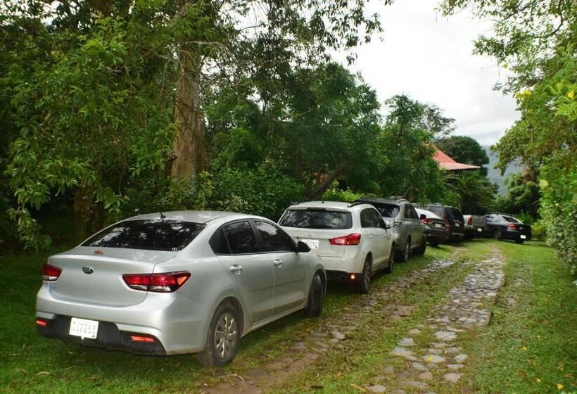 فندق صغير La Qhia Eco Retreat