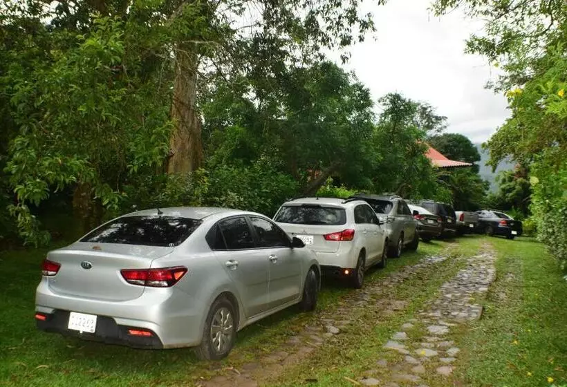 Retkeilymaja La Qhia Eco Retreat