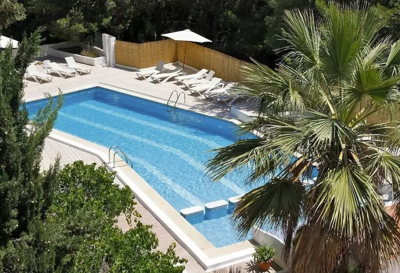 هتل Hostal Santi
