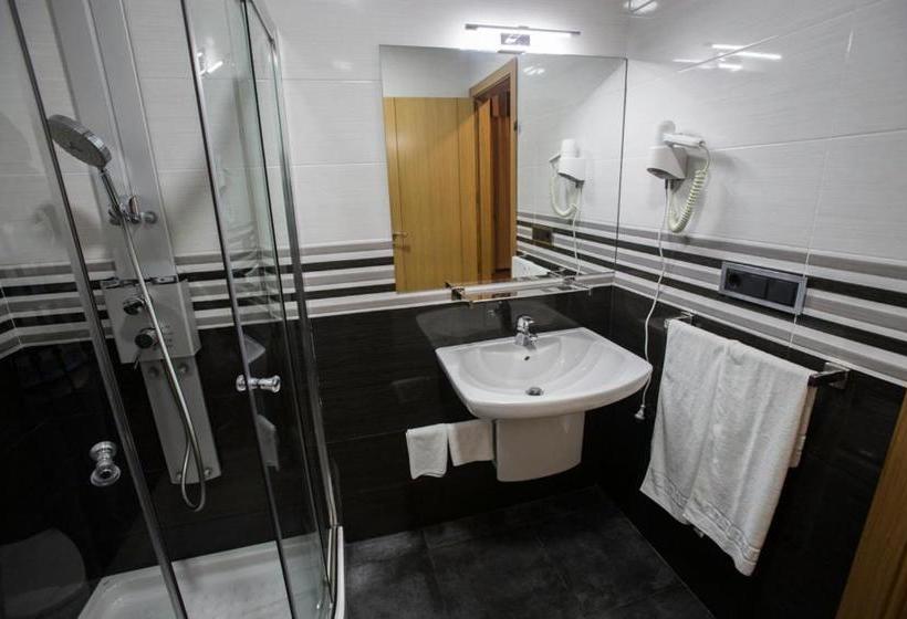 پانسیون Hostal Llanos Extremadura