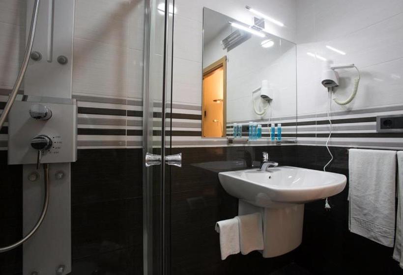 پانسیون Hostal Llanos Extremadura