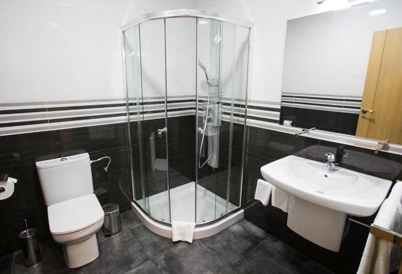 پانسیون Hostal Llanos Extremadura