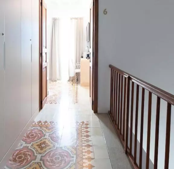 Majatalo Llonga S 11th Youth Hostel