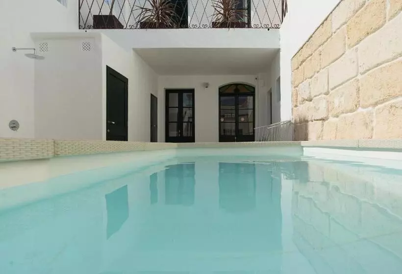 Majatalo Llonga S 11th Youth Hostel