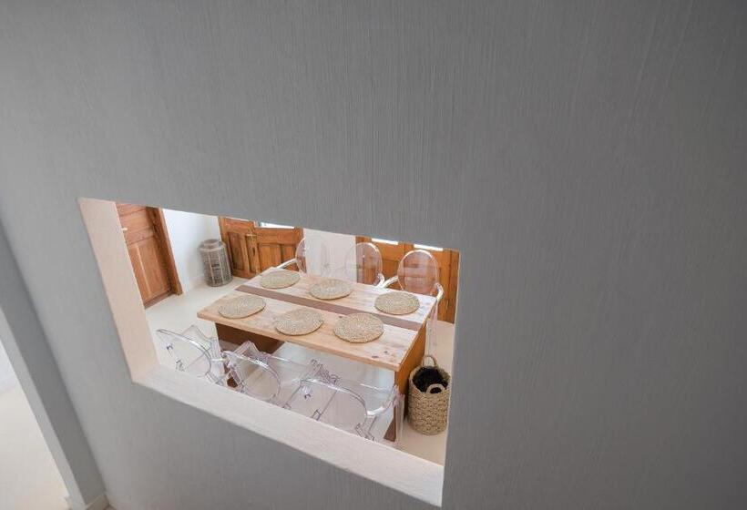 پانسیون Llonga S 11th Youth Hostel