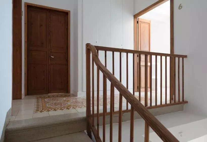 Majatalo Llonga S 11th Youth Hostel