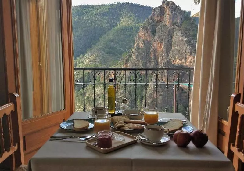 ペンション Miralmundo Alojamientos Rurales Ayna  Hostal Rural