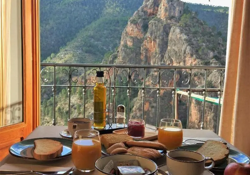 ペンション Miralmundo Alojamientos Rurales Ayna  Hostal Rural