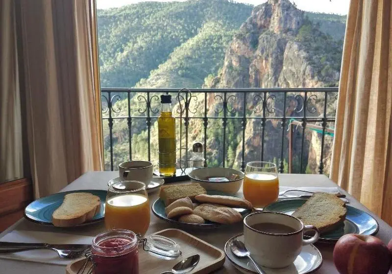 ペンション Miralmundo Alojamientos Rurales Ayna  Hostal Rural